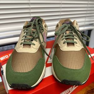 Nike Air Max 1Sh size 11.5